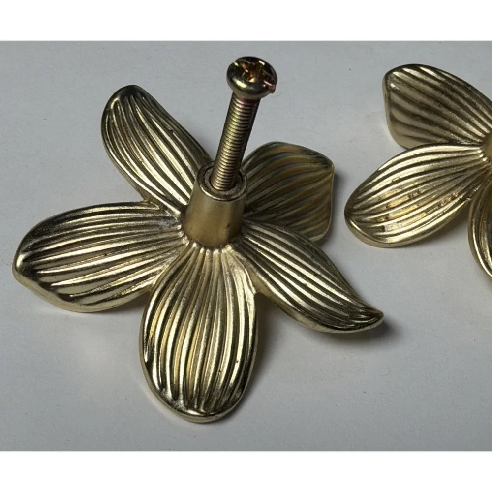 564~ Set Of 2 Gold Victorian Style Flower Drawer Pulls Handles 2.24